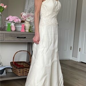 Elegant Strapless Ivory Lace-Bodice Wedding Dress